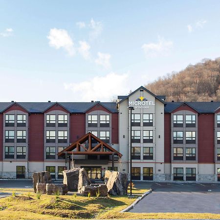 Microtel Inn & Suites By Wyndham Mont Tremblant Exterior foto